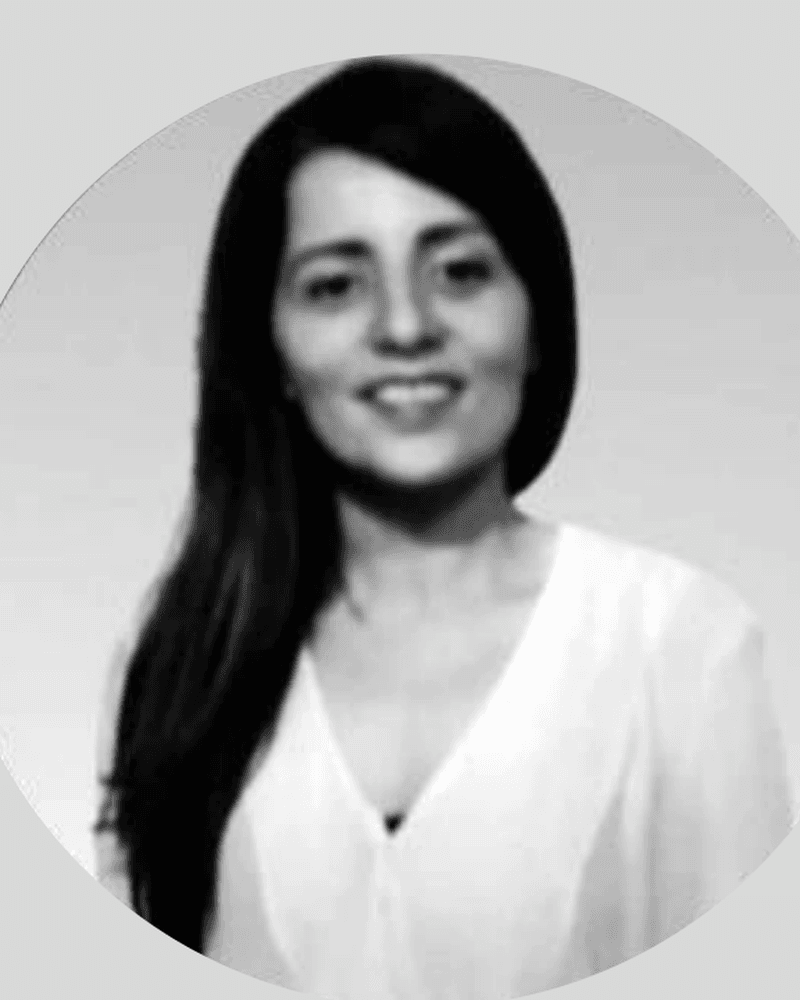 Portrait of Ismaëlle Haddouzi, founder of e-Peak People HR